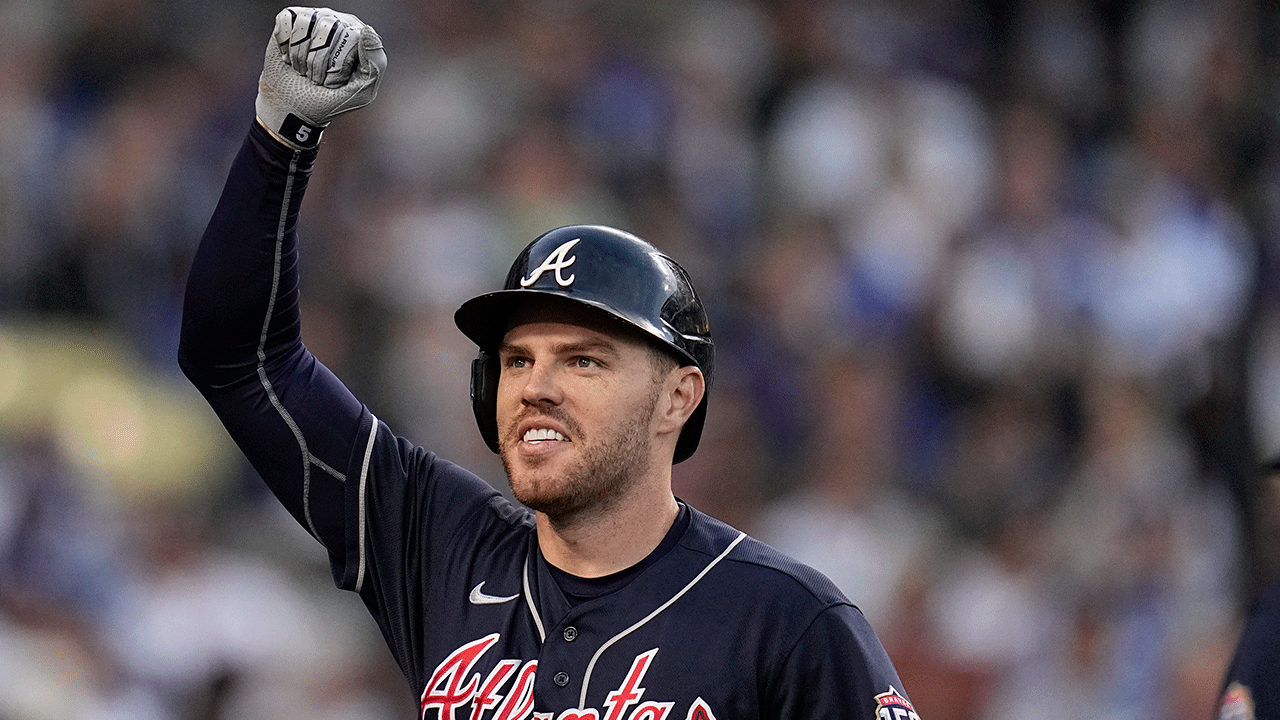 Freddie Freeman signs six-year, $162M deal with Dodgers