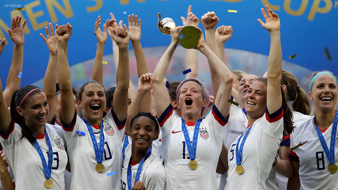 US women's team to receive courage award for equal pay fight