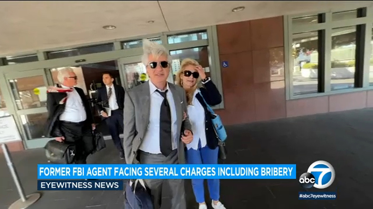 SoCal FBI agent on trial for bribery, accused of taking $10K a month from  corrupt 'lawyer' - ABC7 Los Angeles