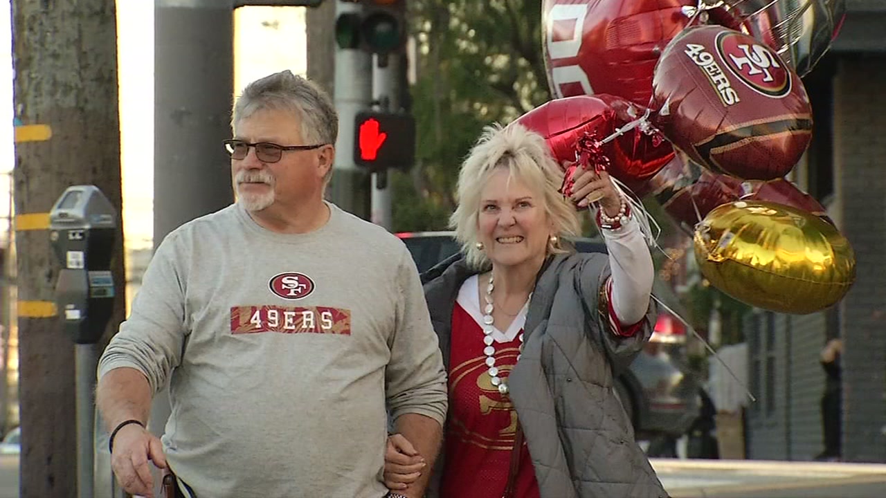 Super Bowl 2020: Fans buy last-minute gear for San Francisco 49ers vs.  Kansas City Chiefs - ABC7 San Francisco