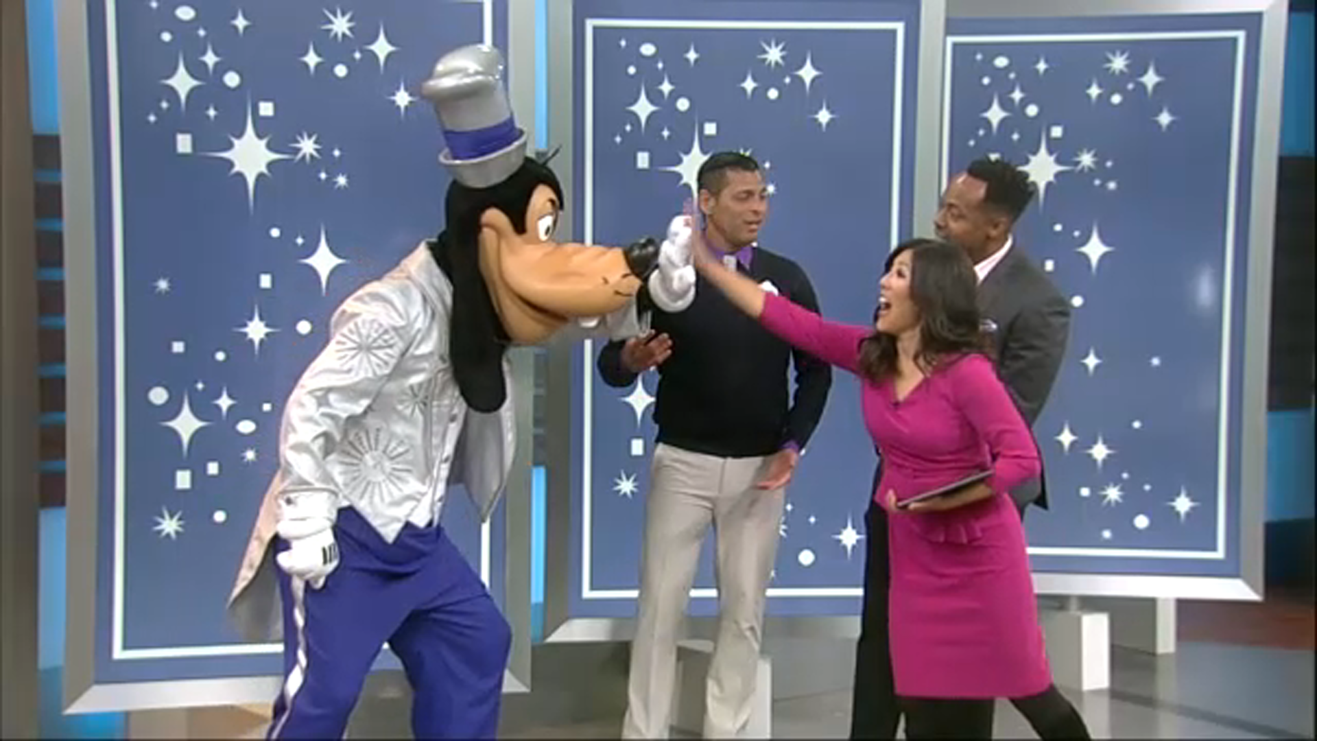 Goofy stops by ABC7 News to share exciting news about Disney 100th  anniversary celebration - ABC7 San Francisco