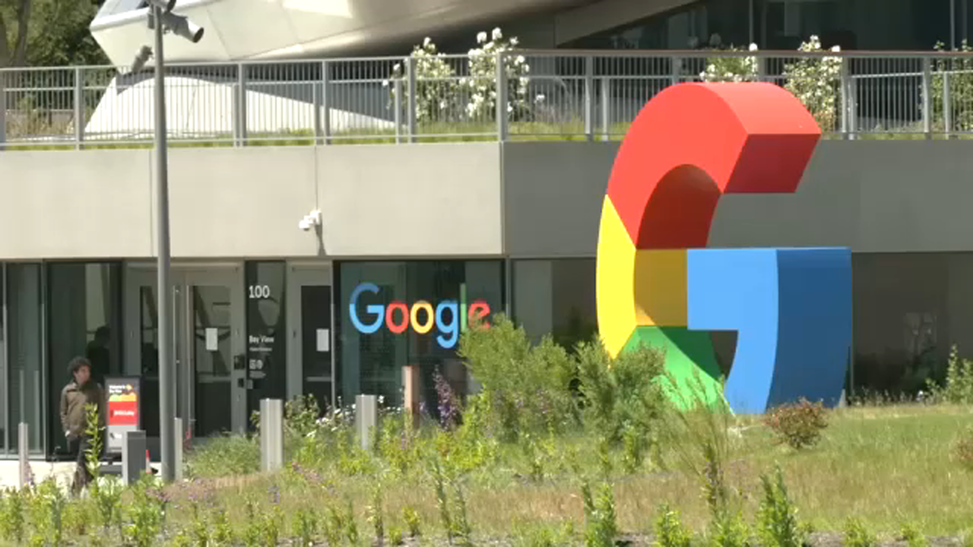 Google opens futuristic Mountain View campus where 4,000 will work