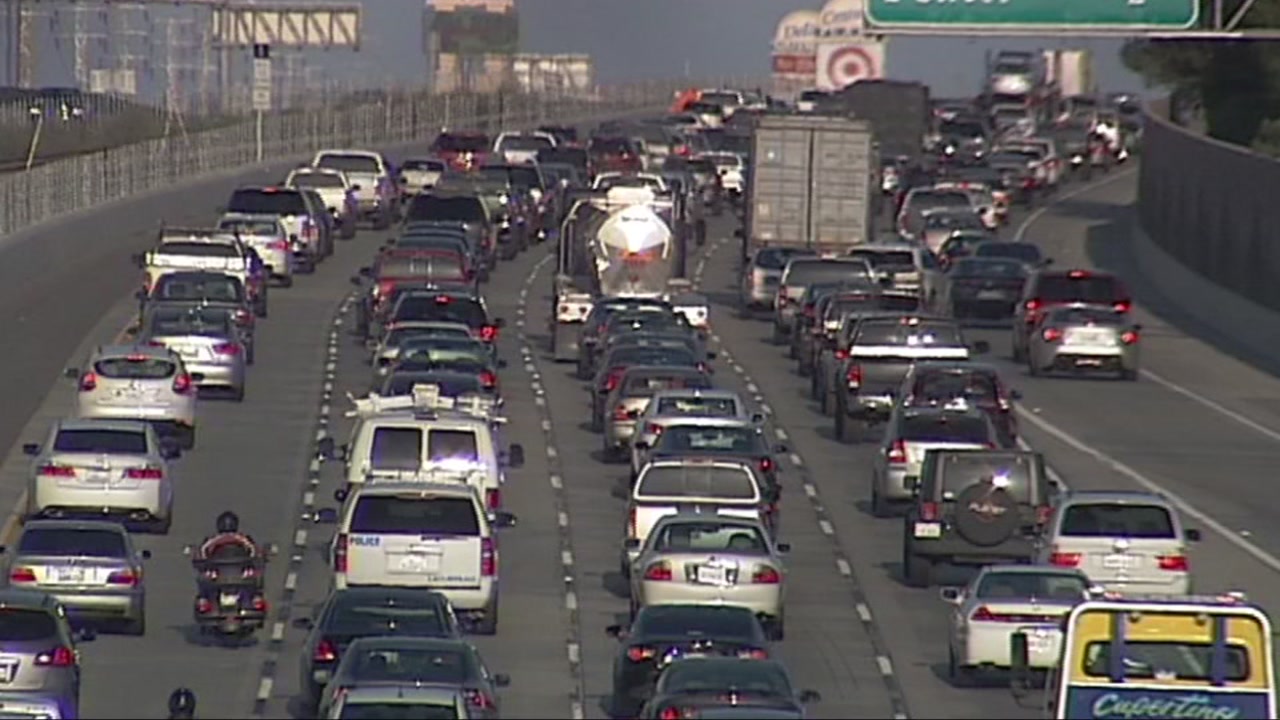 Memorial Day weekend travel to be 2nd busiest in 20 years, AAA says - ABC7  San Francisco, image size:1280x720