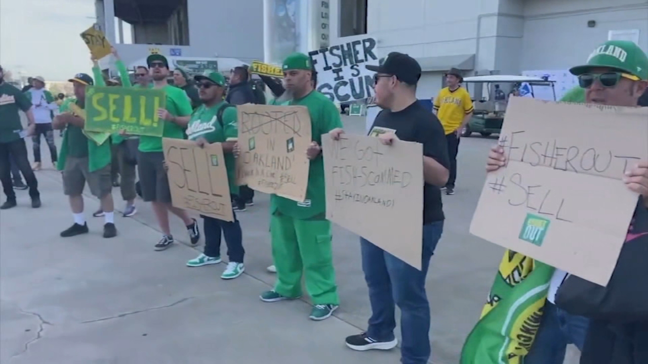 Oakland A's fans pack Coliseum for reverse boycott, demand owner