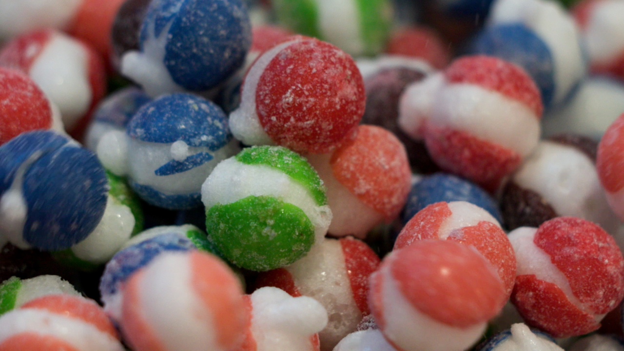 Crunchy Mamaz: Classic candy gets a crunchy makeover - ABC11