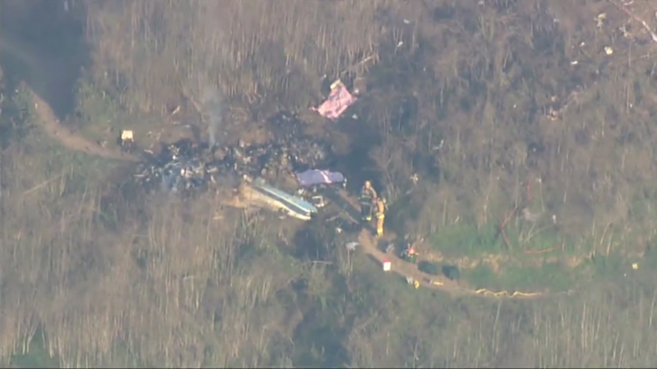 Kobe Bryant Death Proposed Legislation Would Outlaw Unauthorized Photos From Crash Site Abc7 Los Angeles