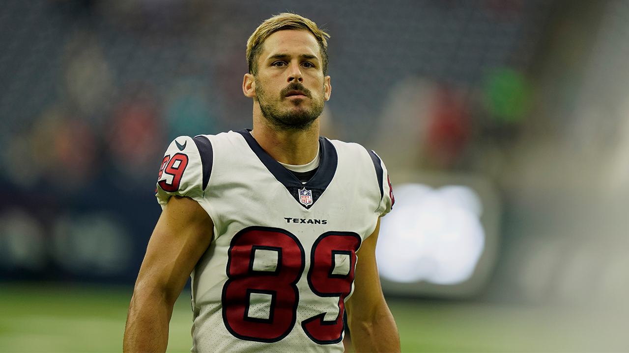 Houston Texans wide receiver Danny Amendola and Los Angeles Rams wide  News Photo - Getty Images