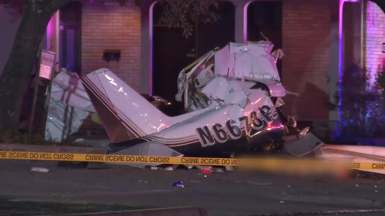 Small Plane From Sugar Land Crashes In San Antonio Killing 3 Abc7 Chicago