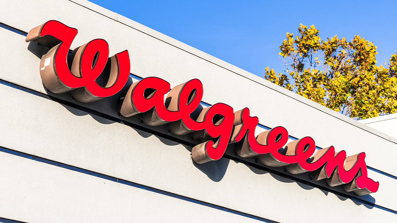 requirements manager walgreens