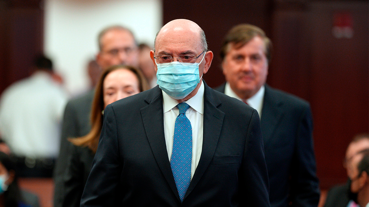 Donald Trump: Ex-Trump Organization CFO Allen Weisselberg in perjury plea  talks, ABC News sources say - ABC7 New York