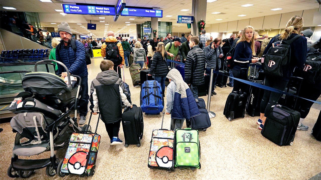 2024 holiday travel: Best tips and practices for stretching your vacation  dollars - ABC7 New York