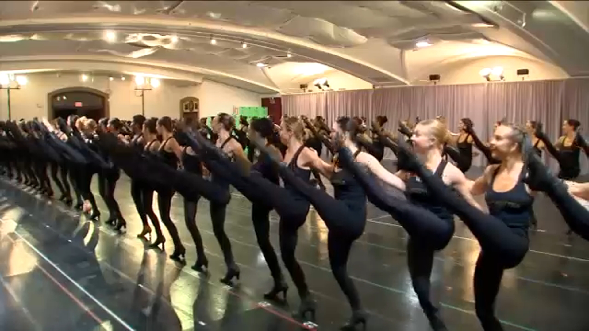 Radio City Rockettes ready their famous kicks for the holiday season during  rehearsal in New York City - ABC7 New York, image size:1920x1080