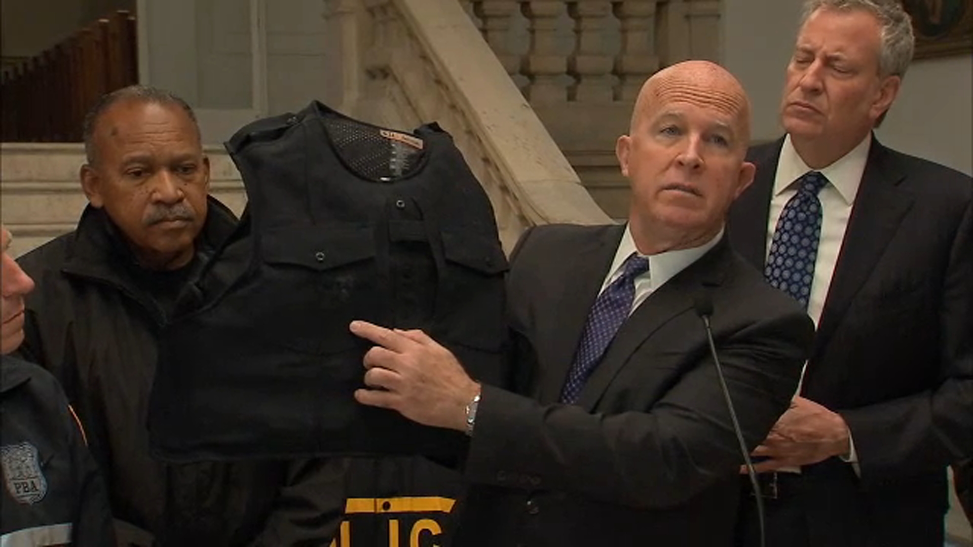 Bulletproof vest sales soar amid surge in NYC shootings