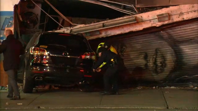 Who's Blowing Up Far Rockaway, Queens ② Far Rockaway home goes up in flames in Queens | Watch