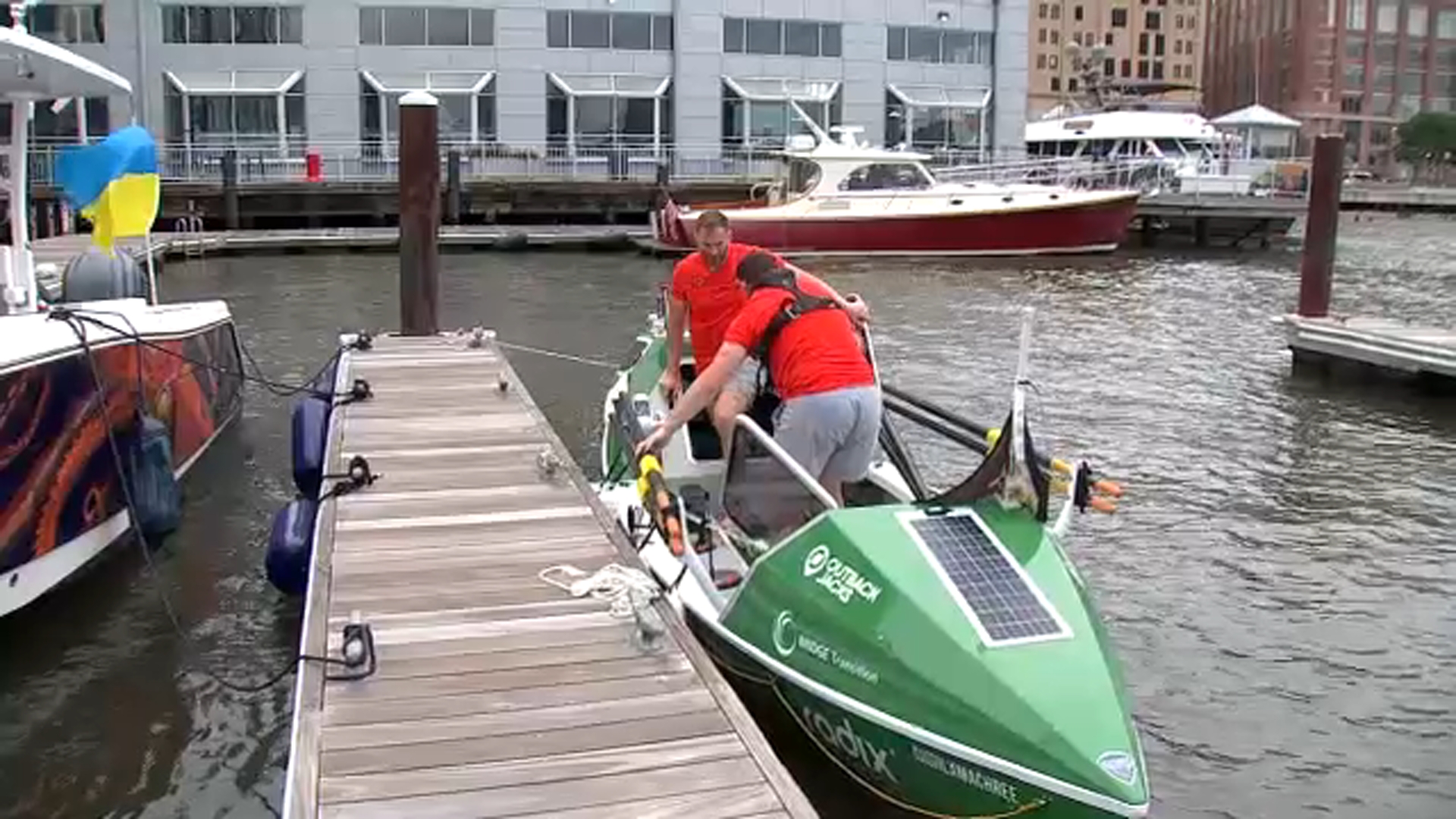 2 men prepare to row across Atlantic Ocean from New York City to