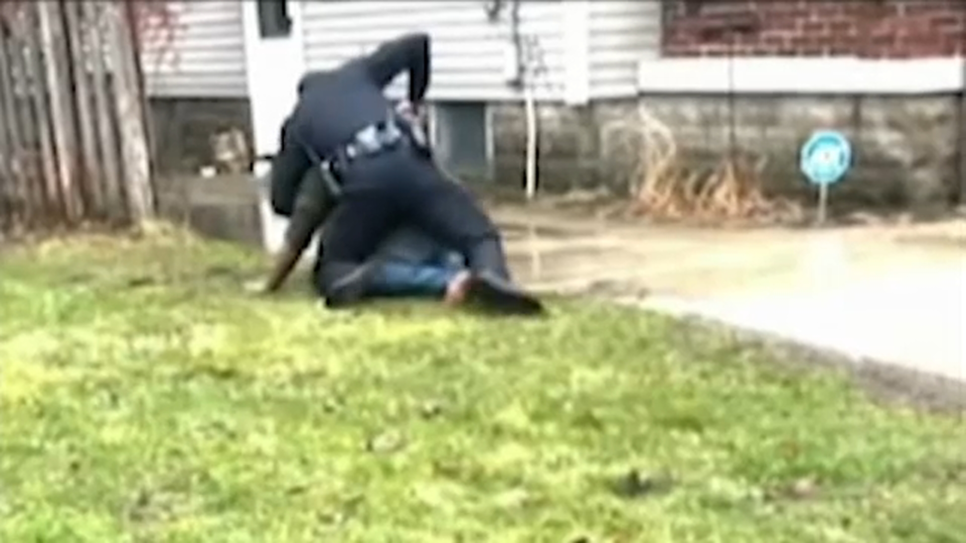 Video shows LAPD shooting man holding an auto part in Leimert Park - Los  Angeles Times, image size:1920x1080