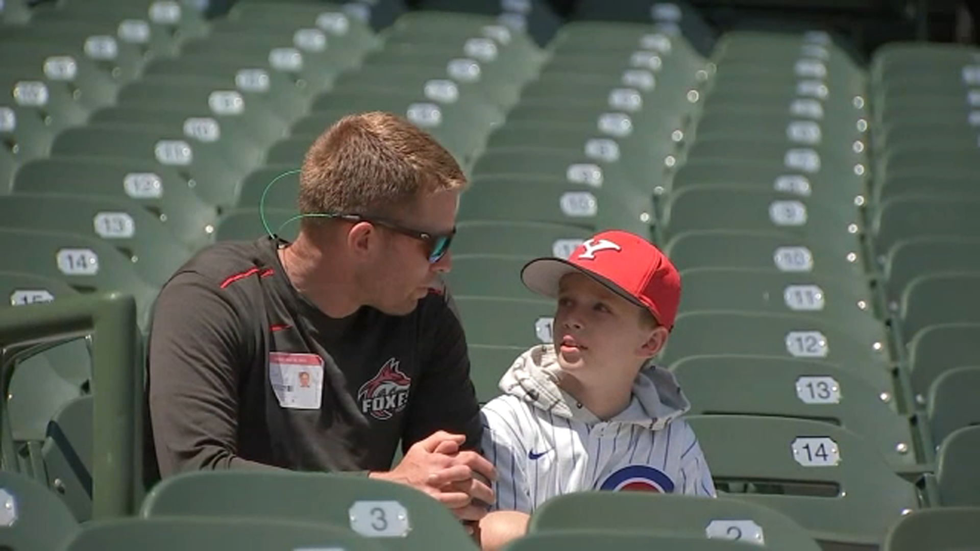 Chicago Cubs 'Sign' Teen Fan With Brain Cancer For a Day at