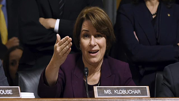 Nude statue of Donald Trump raising eyebrows in 5 US cities | abc7chicago.com