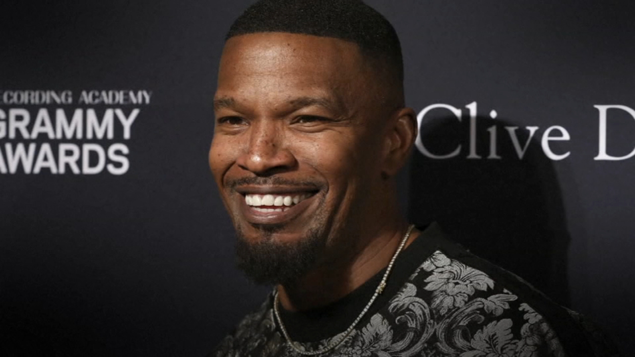 Actor Jamie Foxx continues to recover at Atlanta hospital