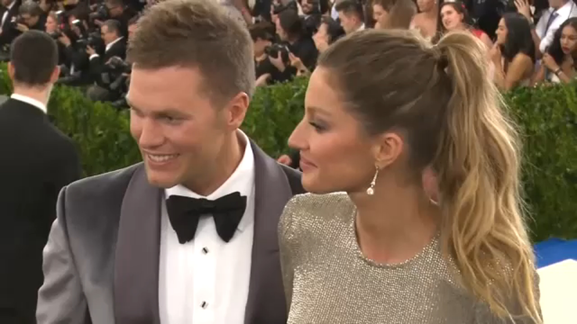 What is FTX: Investor sues Tom Brady, Gisele Bundchen, Stephen Curry and  others as crypto contagion spreads - ABC30 Fresno