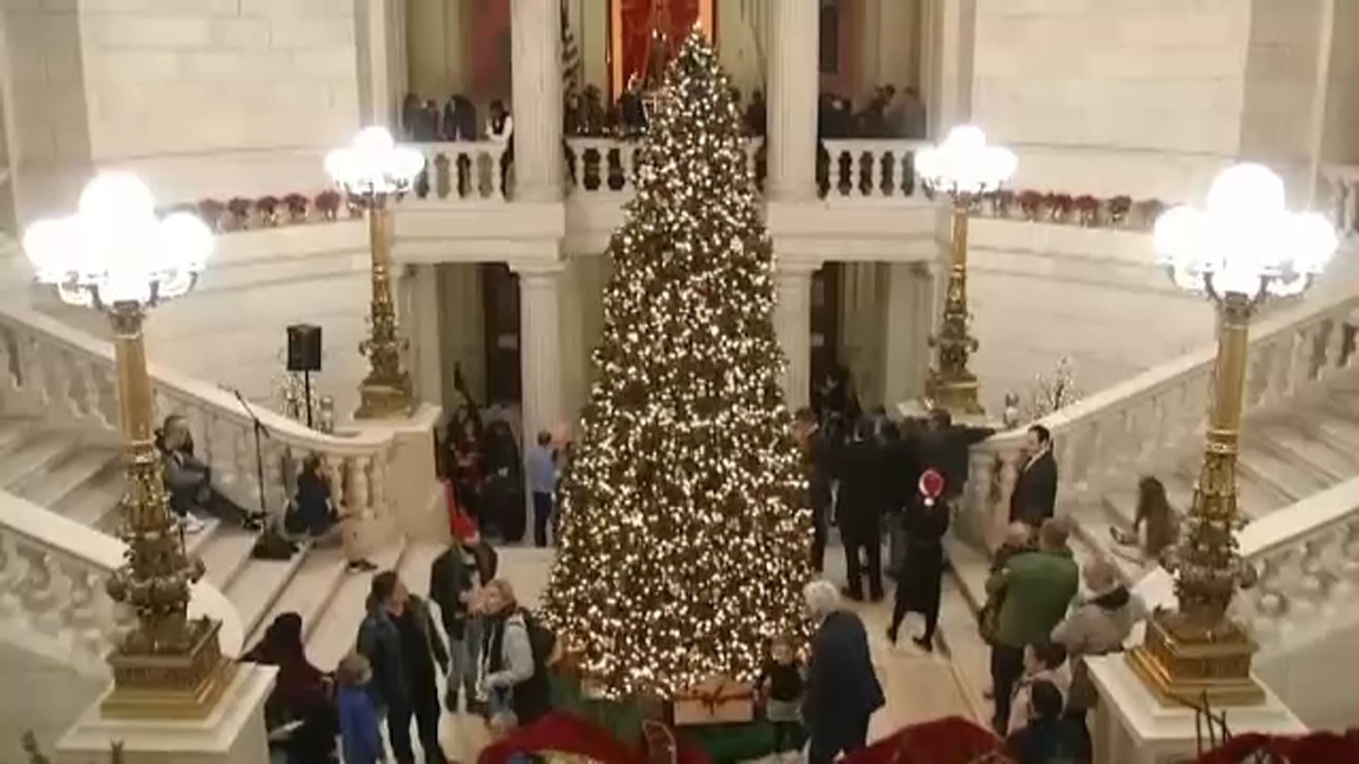 Fake Christmas Tree In Rhode Island Sparks Controversy