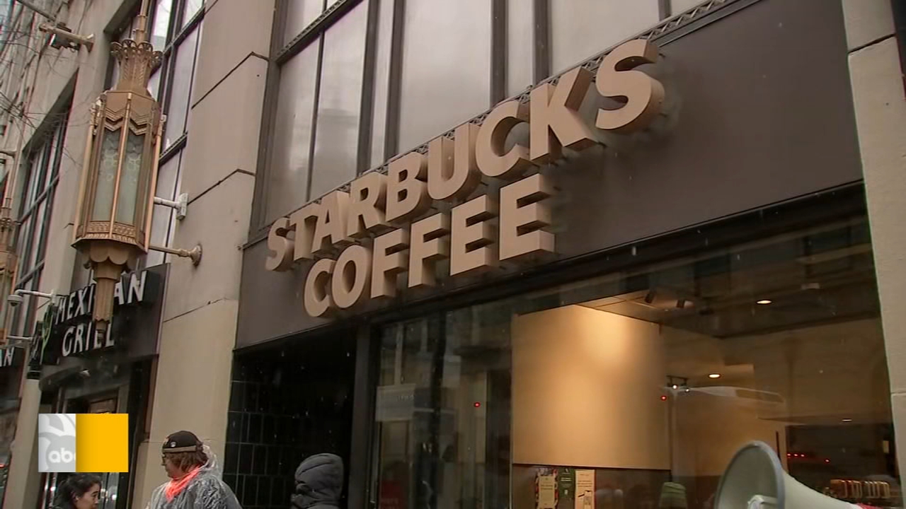 Starbucks strike expands to 300 stores on Christmas Eve, becoming largest  in company history - ABC13 Houston